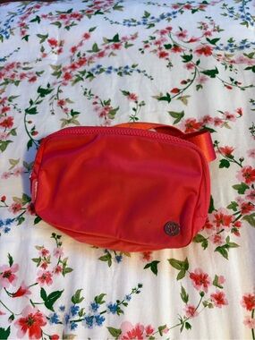 lululemon athletica Deep Pink Belt Bag